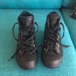 Converse hightop leather sneakers w furry lining